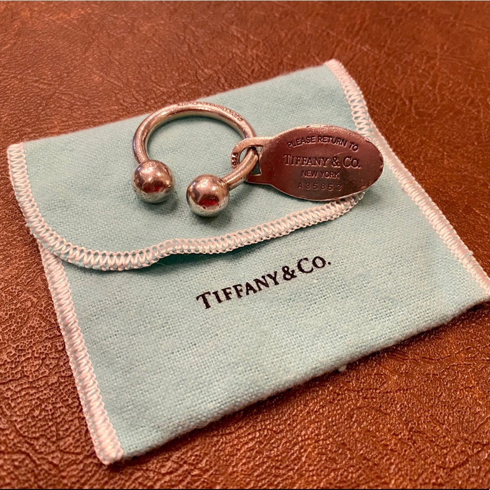 Tiffany & Co. “Return to Tiffany” Oval Key Ring